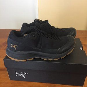 Arc"teryx Aerios FL 2 Womens Size 8